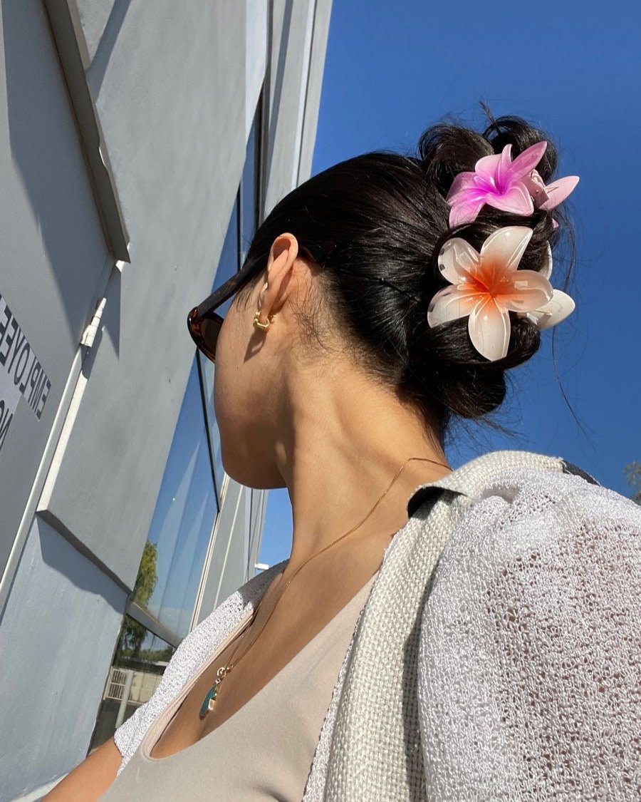 FRANGIPANI FLOWER HAIR CLIP 8CM MULTI - STUDIO JO STORE
