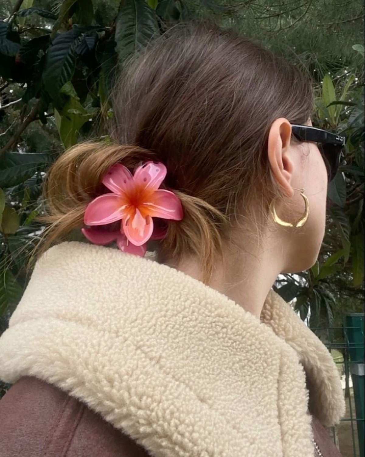 FRANGIPANI FLOWER HAIR CLIP 8CM MULTI - STUDIO JO STORE