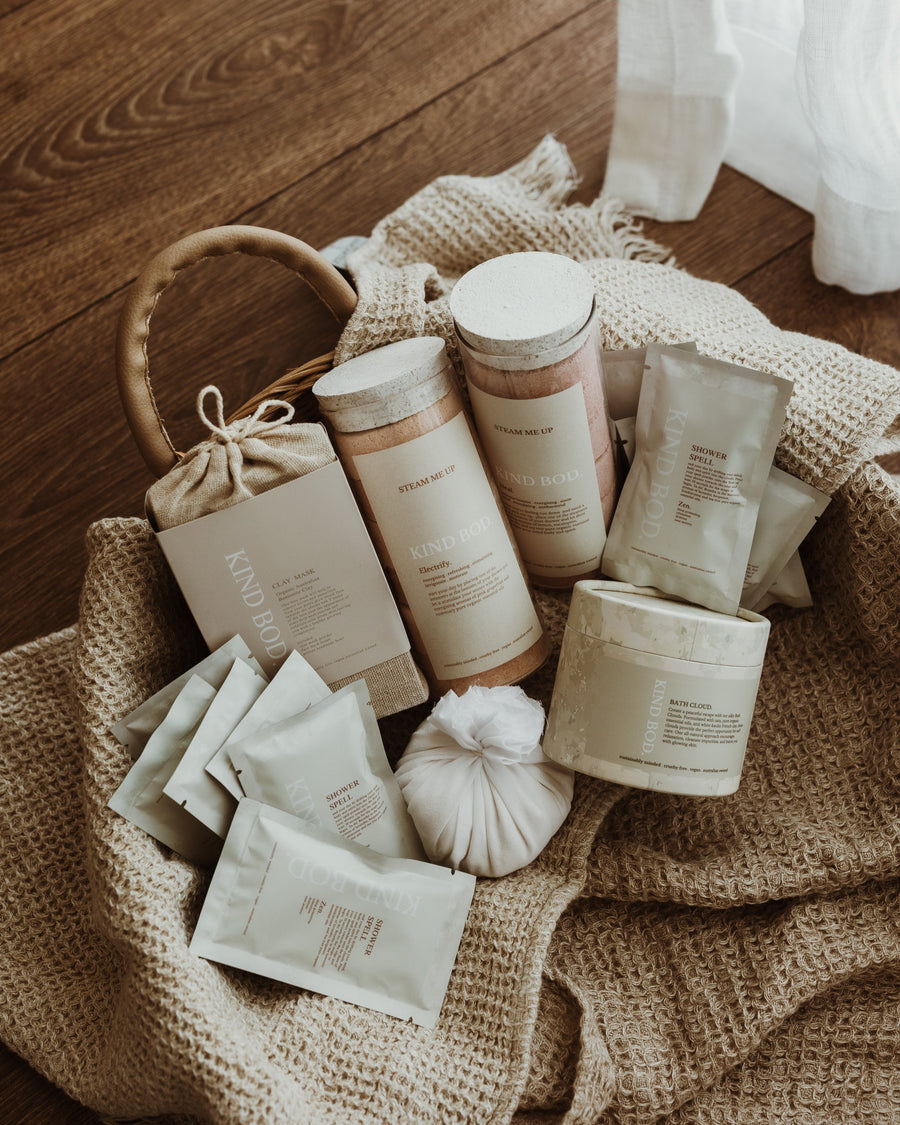 KIND BOD ORGANIC CLAY BATH CLOUD - LAVENDER - FRANKINCENSE - BERGAMOT - STUDIO JO STORE  