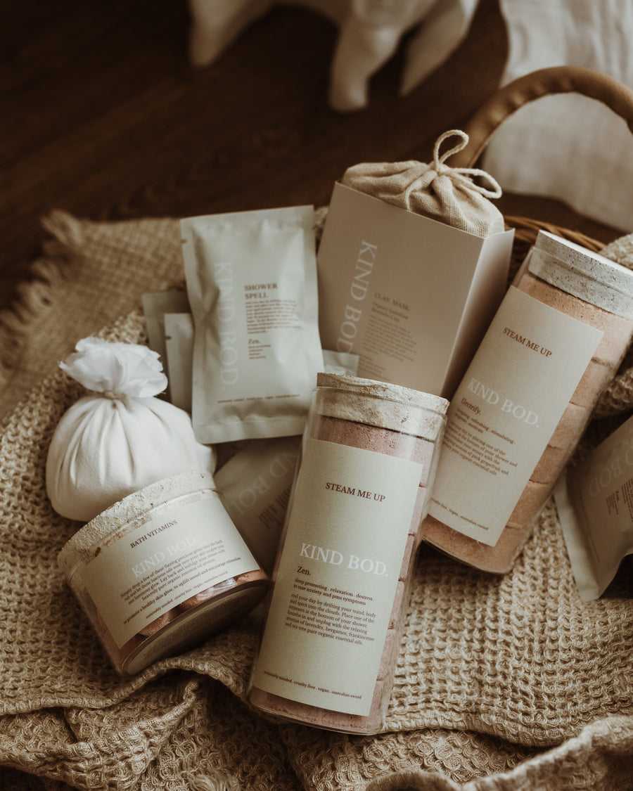 KIND BOD ORGANIC CLAY BATH CLOUD - LAVENDER - FRANKINCENSE - BERGAMOT - STUDIO JO STORE  