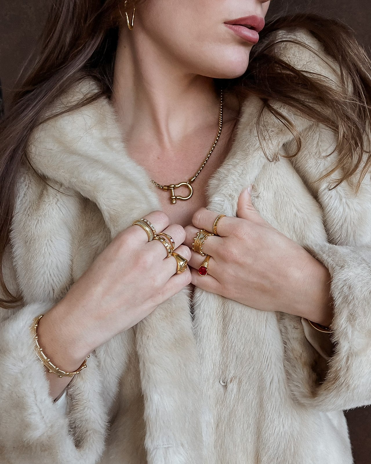 Ruby Solis Signet Ring Red – 18k Gold