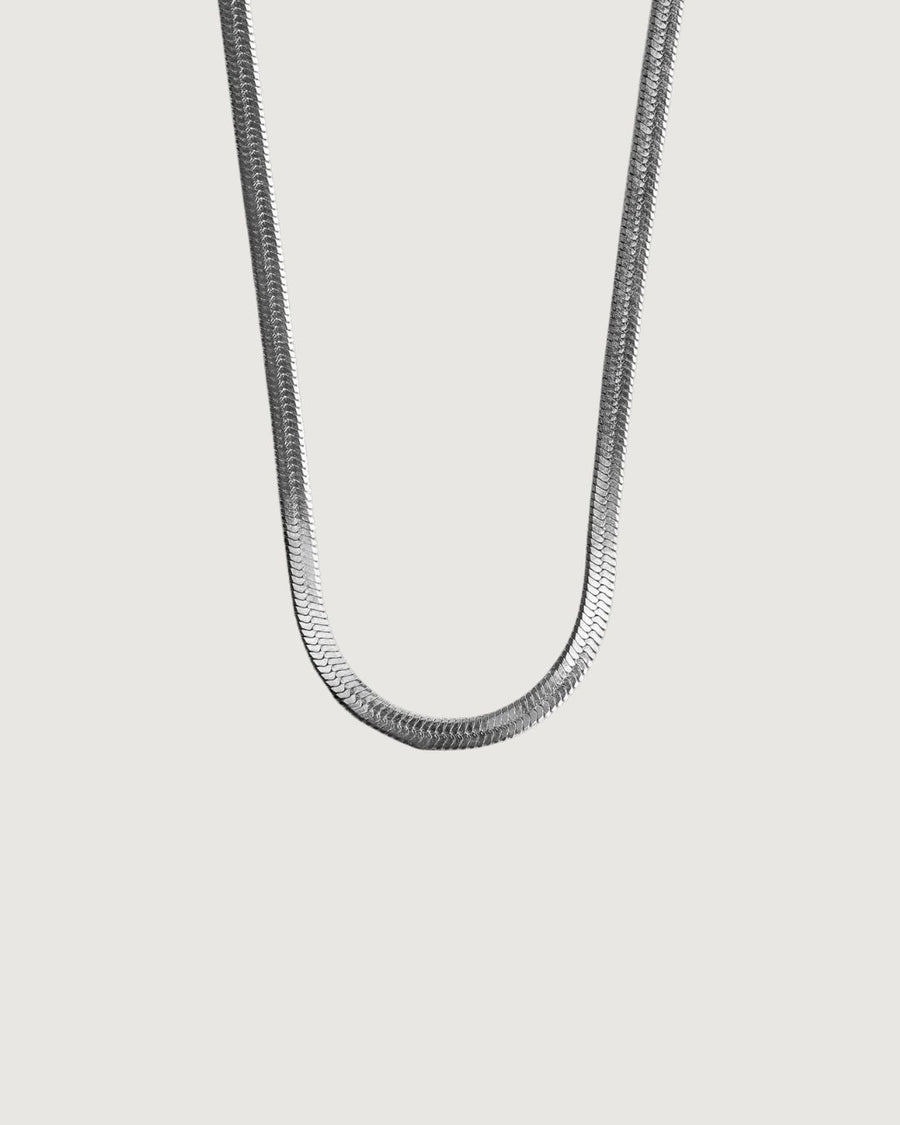 Solace Bold Snake Chain Necklace – Silver