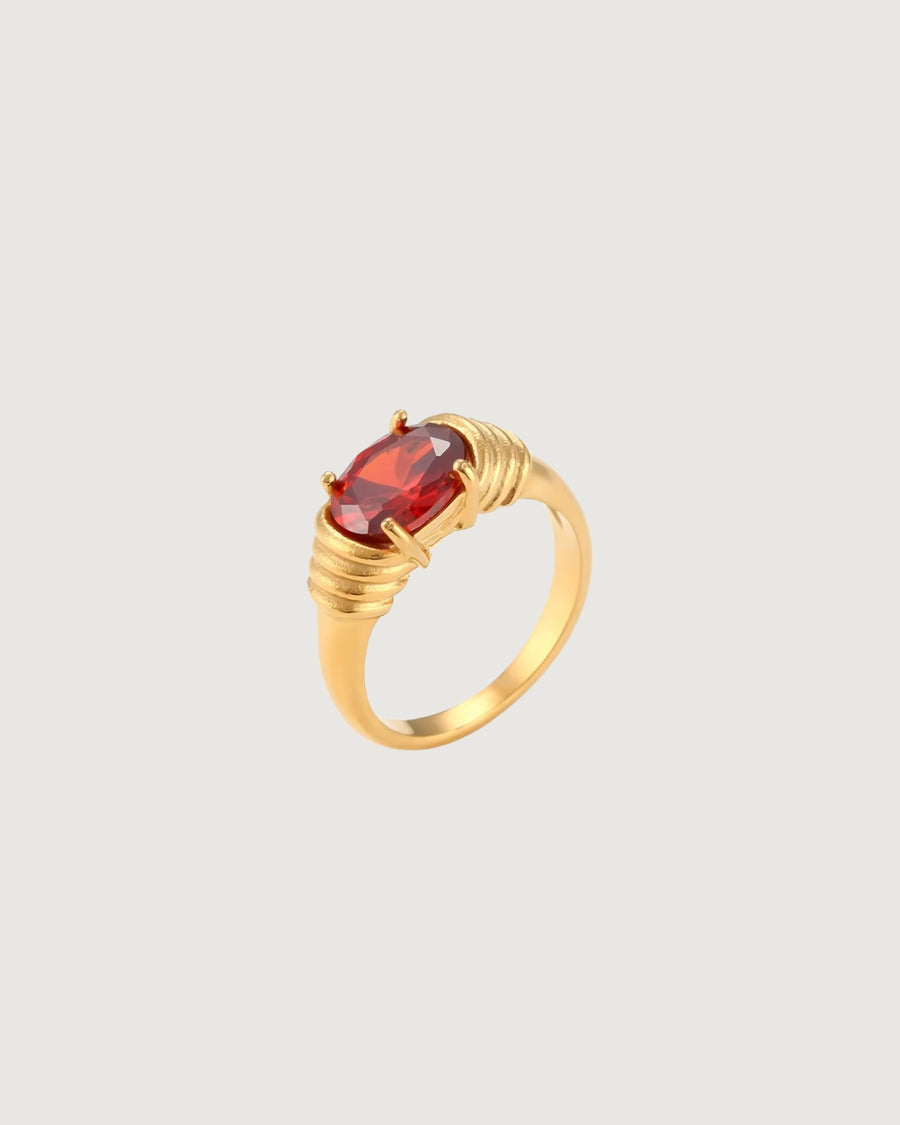 RUBY RED VINTAGE RING 18K GOLD PVD - STUDIO JO STORE  