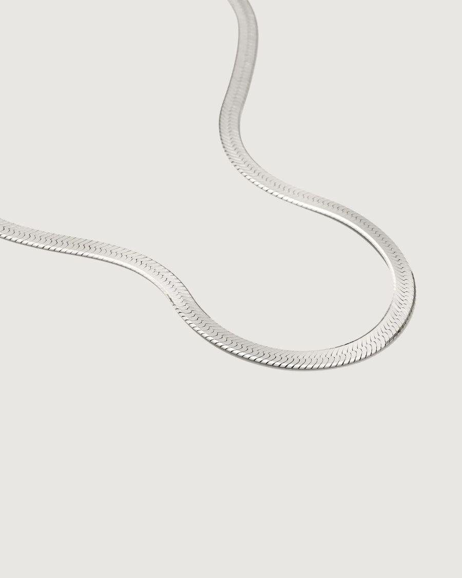 Solace Bold Snake Chain Necklace – Silver