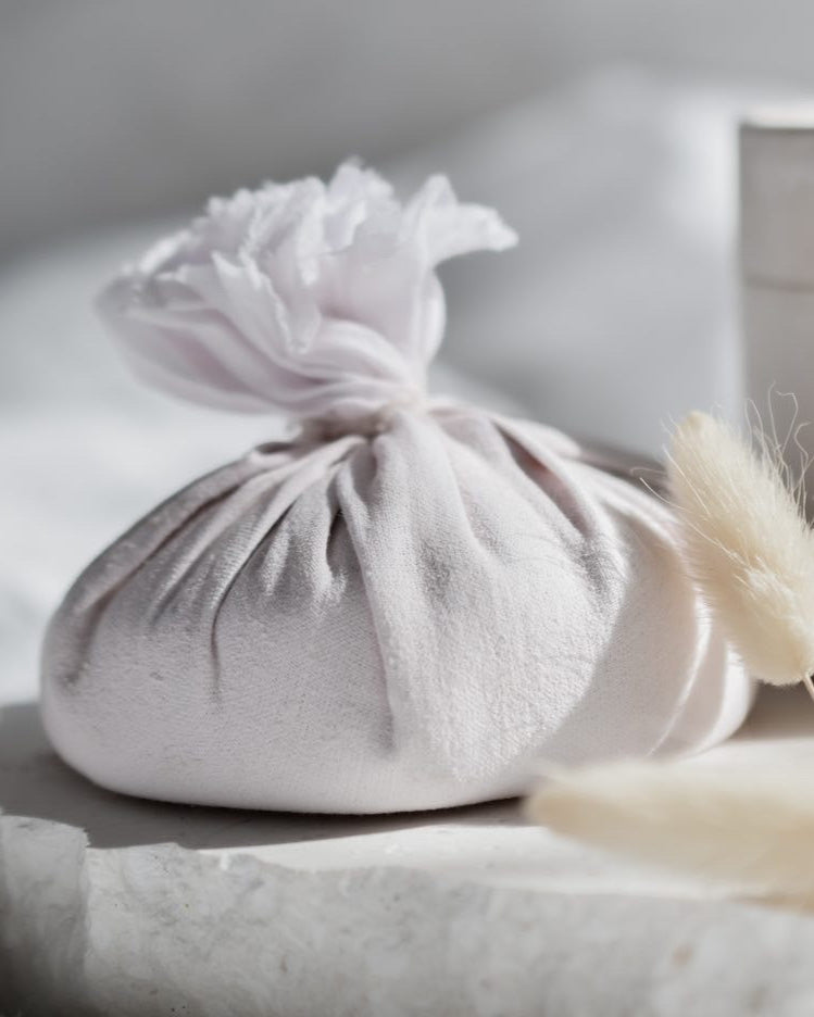 KIND BOD ORGANIC CLAY BATH CLOUD - LAVENDER - FRANKINCENSE - BERGAMOT - STUDIO JO STORE  