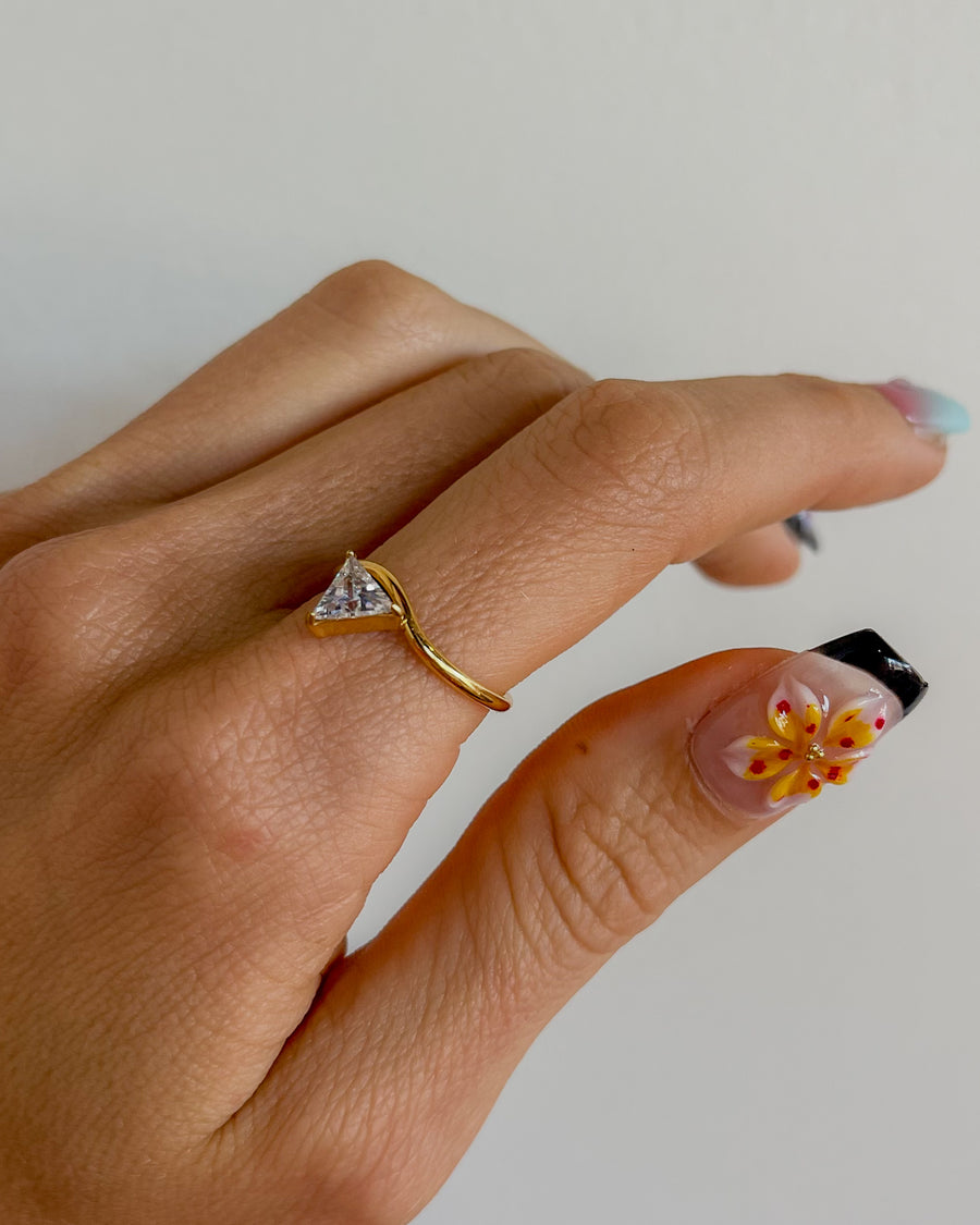 TRIANGLE TRILLION CUT ZIRCONIA RING 18K GOLD PVD - STUDIO JO STORE  