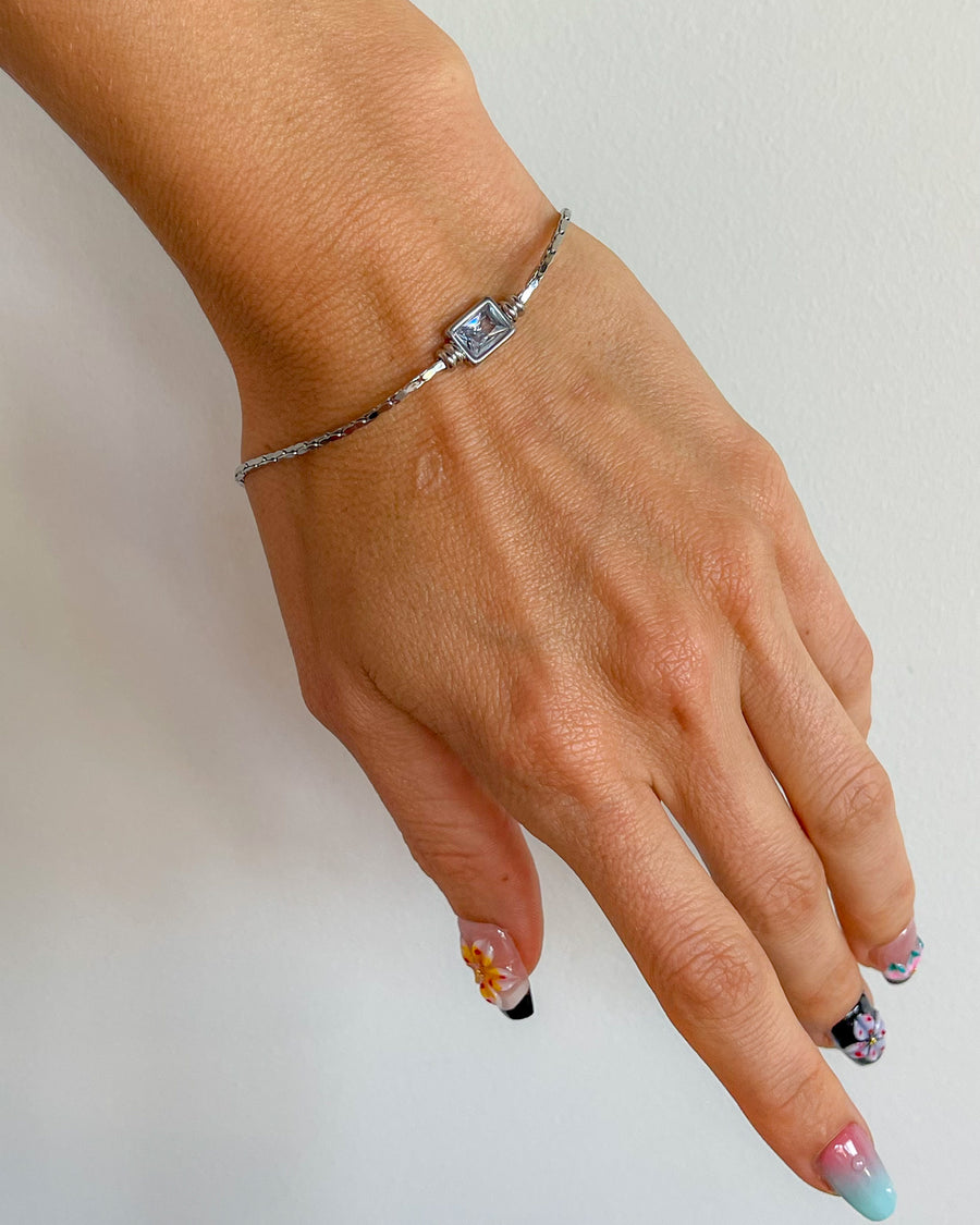 SQUARE DIAMOND PENDANT BRACELET PLATINUM SILVER - STUDIO JO STORE  