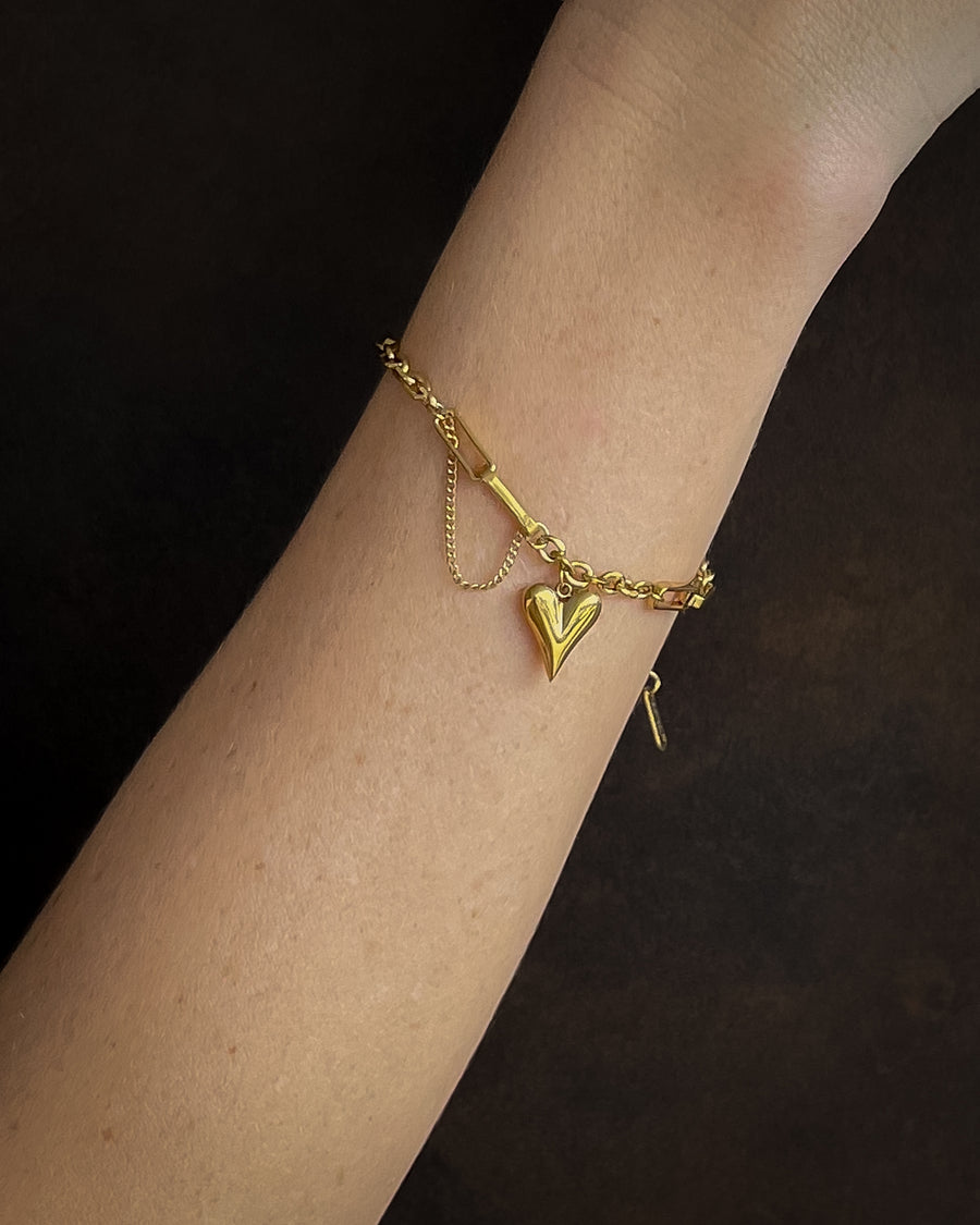 CUPID HEART CHAIN BRACELET 18K GOLD - STUDIO JO STORE  