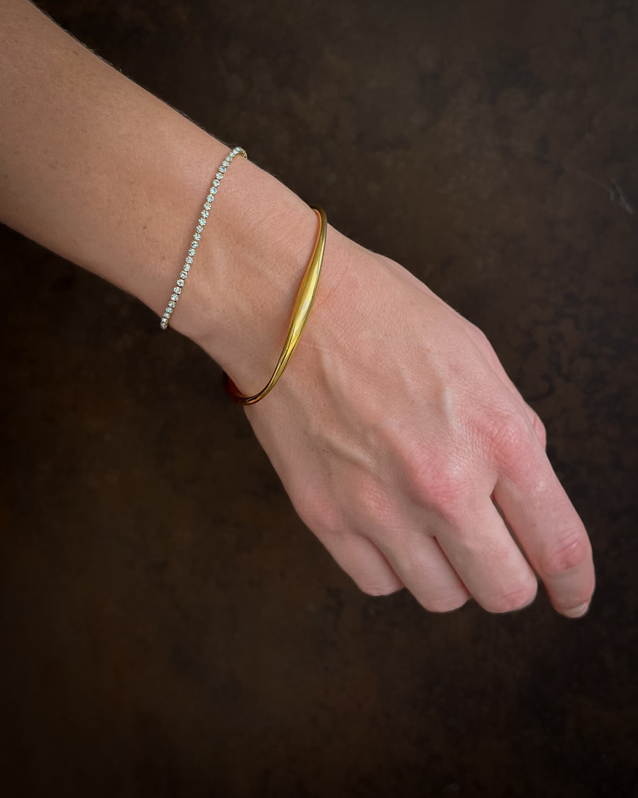 Ember Wave Cuff Bracelet – 18K Gold - STUDIO JO STORE  