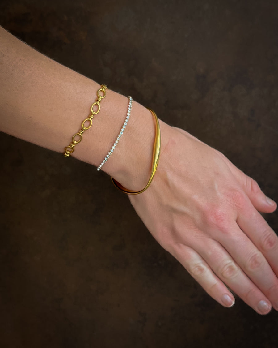 Ember Wave Cuff Bracelet – 18K Gold - STUDIO JO STORE  