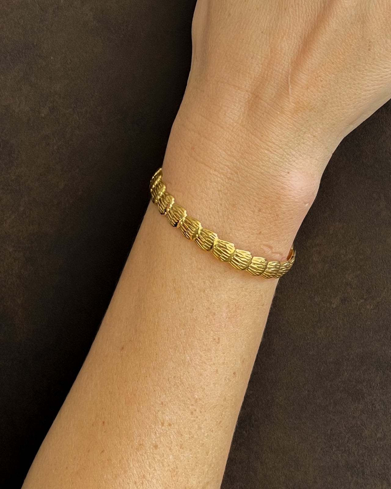 SHELL CUFF BRACELET 18K GOLD - STUDIO JO STORE  