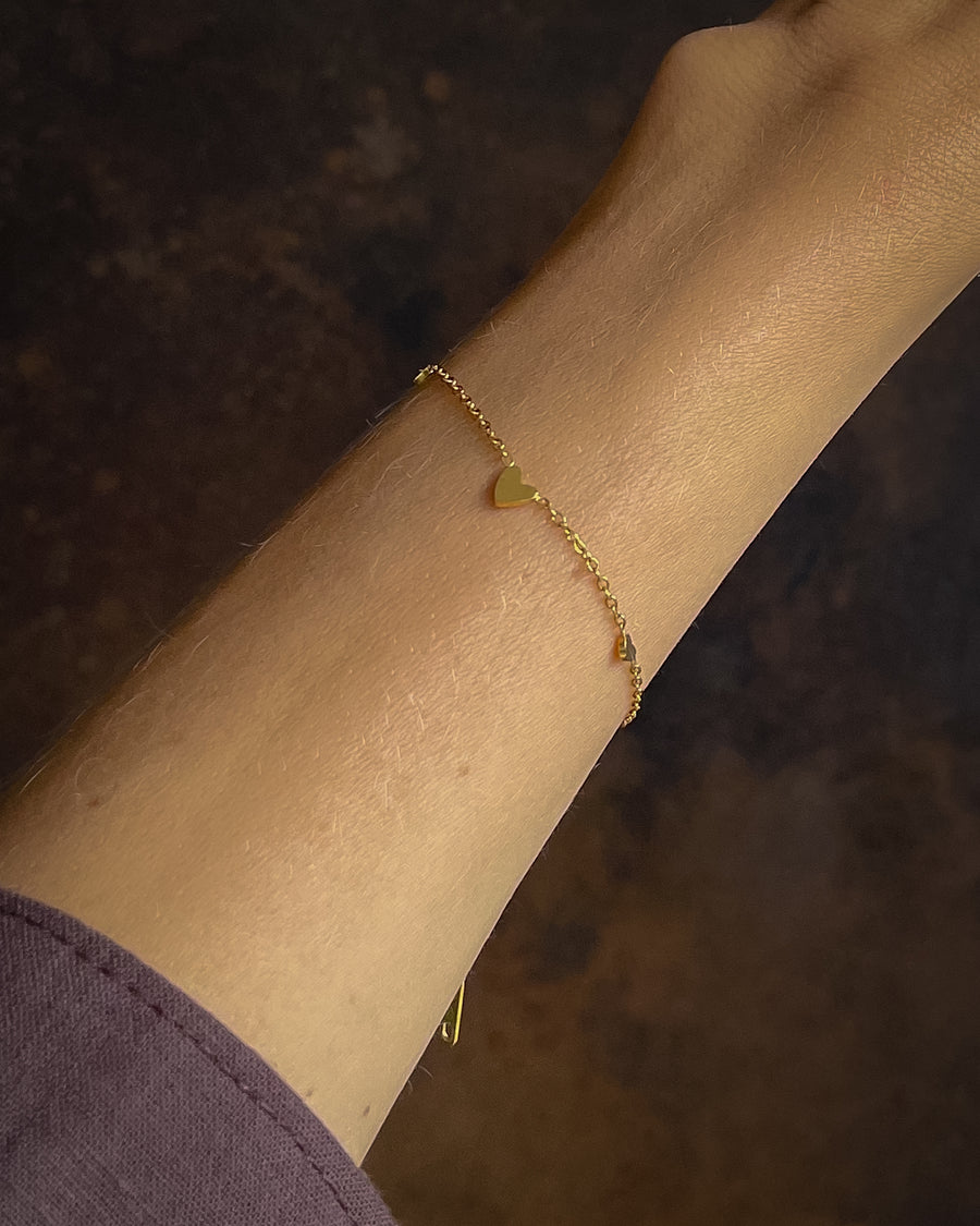 AMOUR FINE HEART CHAIN BRACELET 18K GOLD - STUDIO JO STORE  