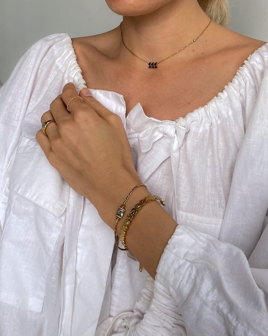 ANGEL NUMBER 111 CHOKER NECKLACE - MANIFESTATION - 18K GOLD - STUDIO JO STORE  