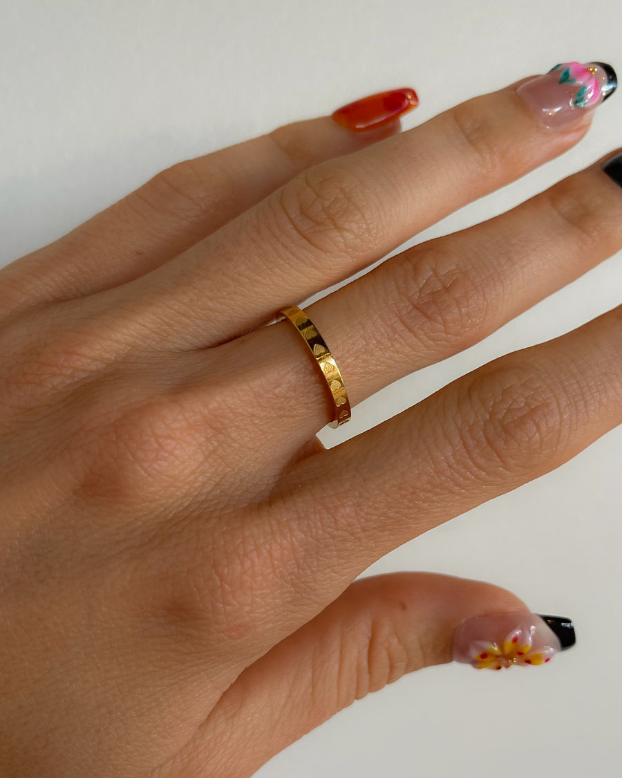 EMBEDDED HEARTS STACKING RING  18K GOLD PVD - STUDIO JO STORE  