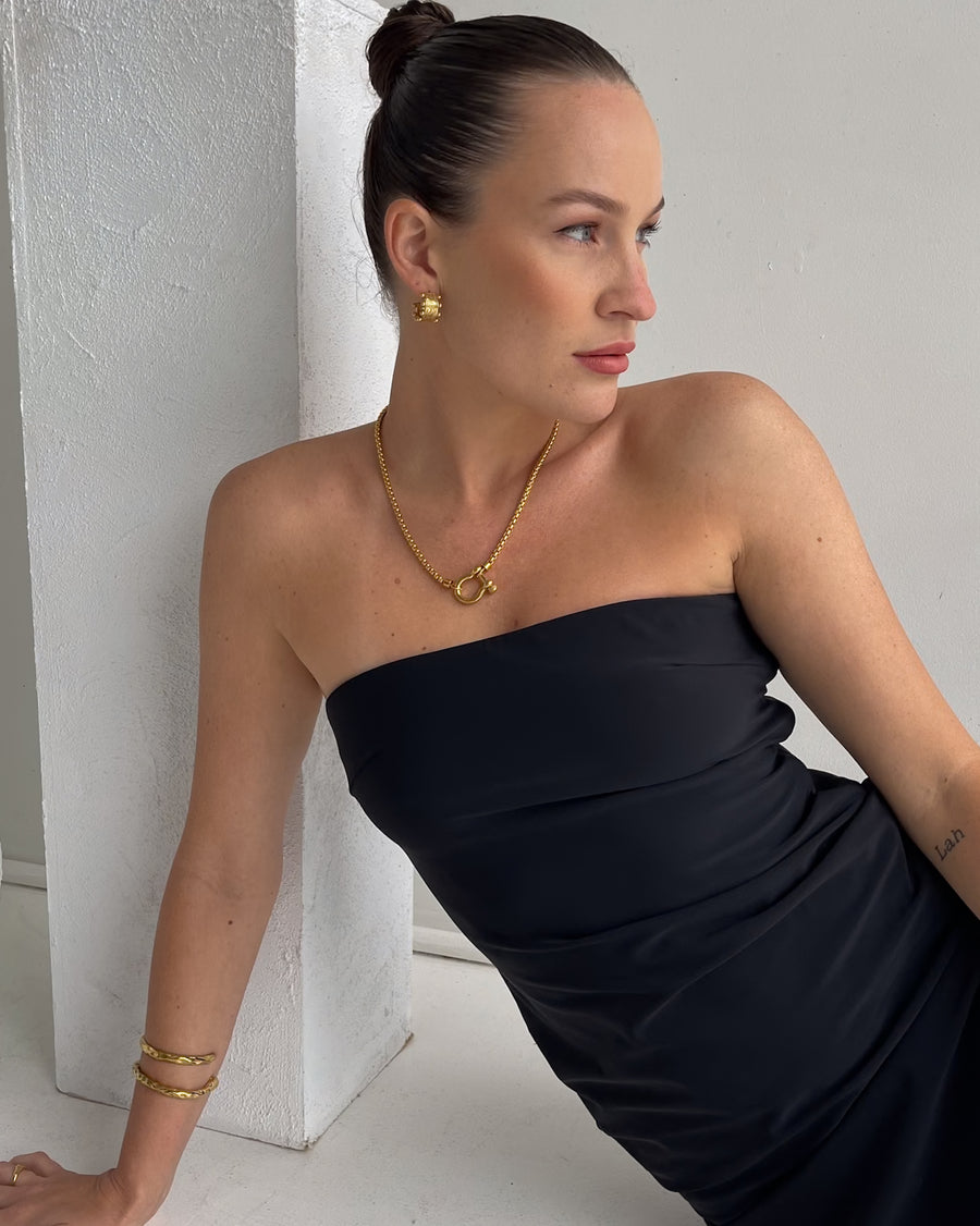 LIYLAH TEXTURED STUD EARRINGS 18K GOLD - STUDIO JO STORE  