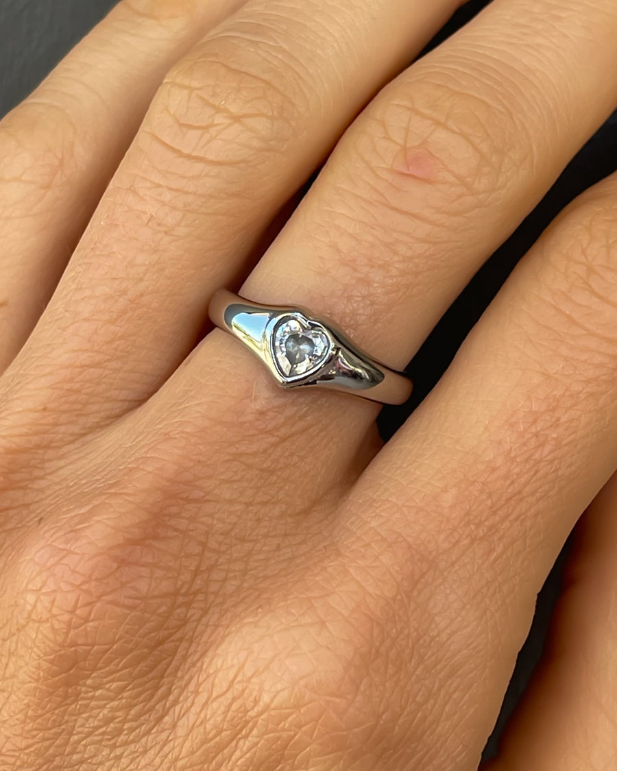 MY DIAMOND HEART SIGNET RING PLATINUM PLATED - STUDIO JO STORE  