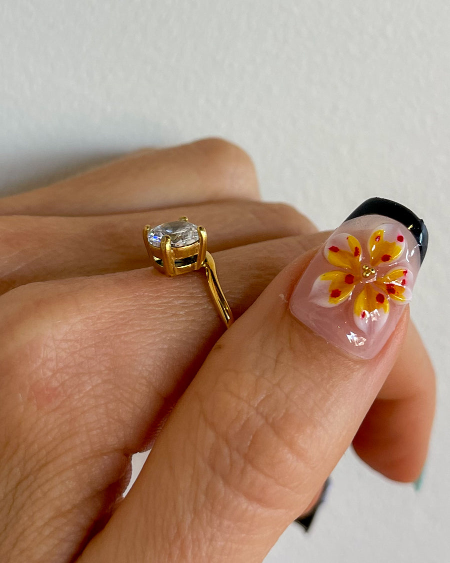 ROUND ZIRCONIA SOLITAIRE RING 18K GOLD PVD - STUDIO JO STORE  