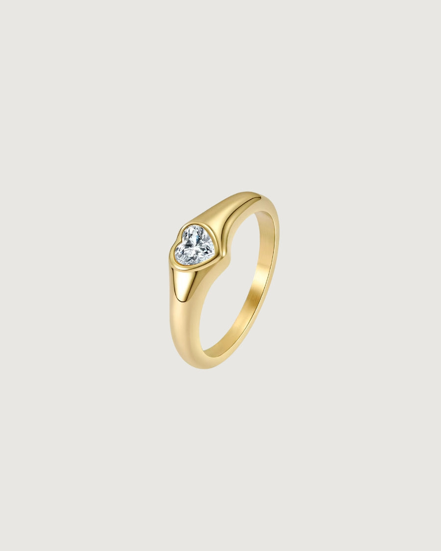 MY DIAMOND HEART SIGNET RING 18K GOLD PVD PLATED - STUDIO JO STORE  