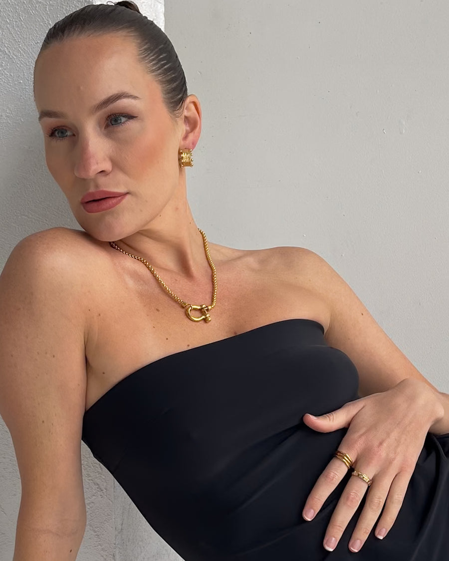 LIYLAH TEXTURED STUD EARRINGS 18K GOLD - STUDIO JO STORE  