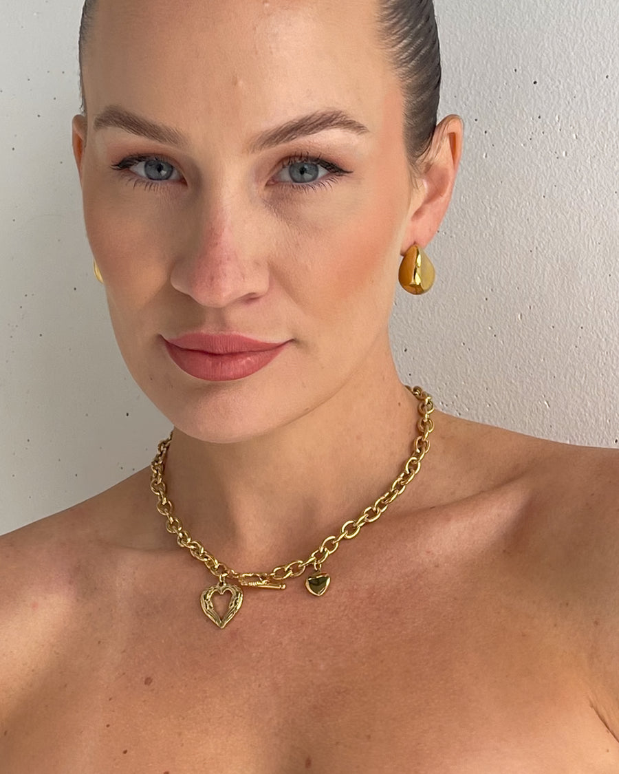 HEART CHARM CHAIN NECKLACE 18K GOLD PVD - STUDIO JO STORE  