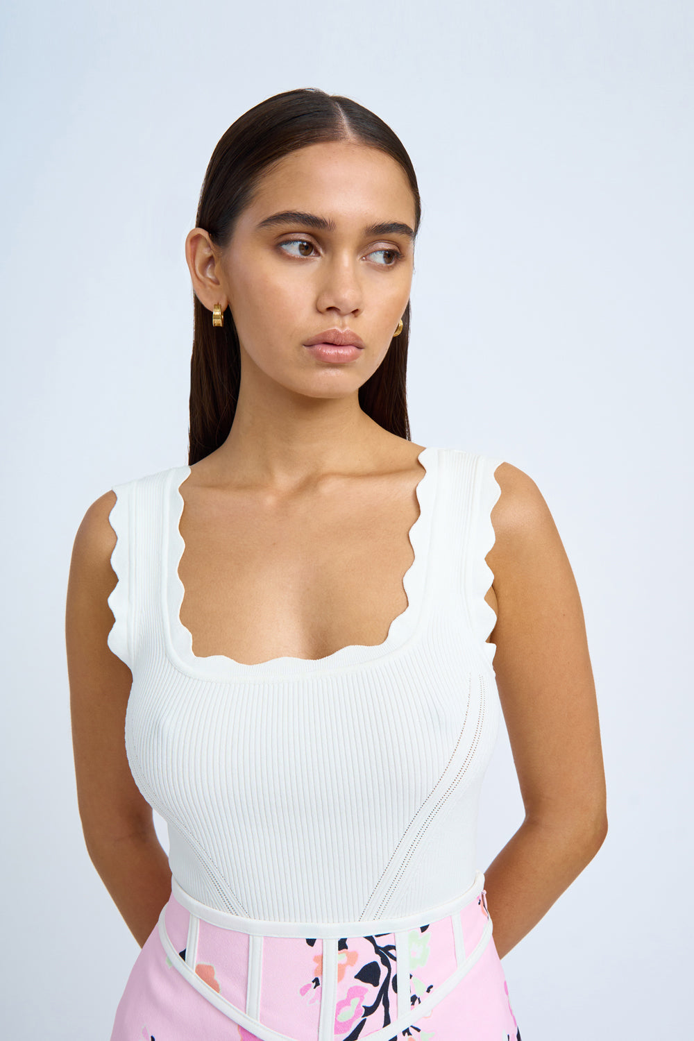 SCALLOP CROP KNIT TOP - IVORY White