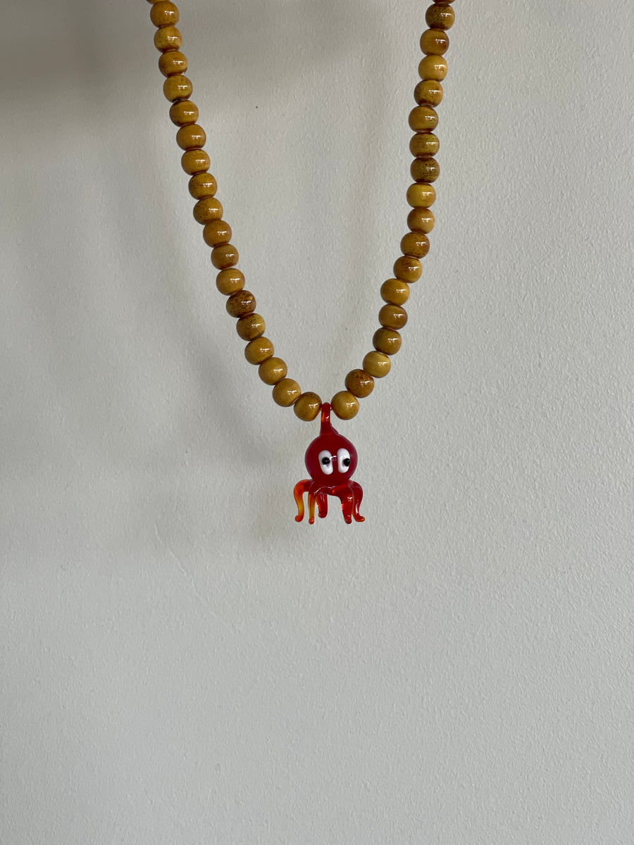 OLLIE THE OCTOPUS PENDANT NECKLACE - RED BROWN - STUDIO JO STORE  