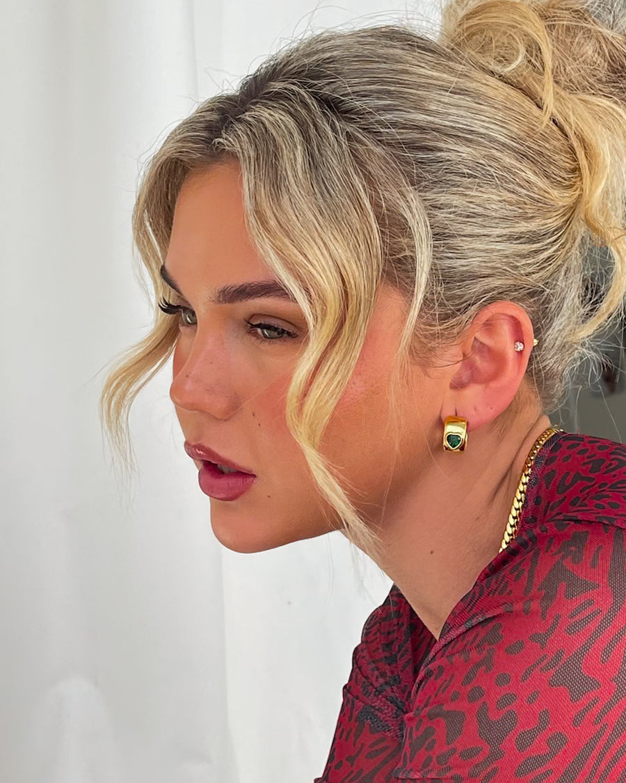 EMERALD HEART HUGGIE EARRINGS GOLD - STUDIO JO STORE  