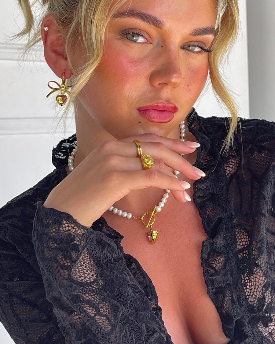 SWEETHEART BOW EARRINGS GOLD - STUDIO JO STORE  