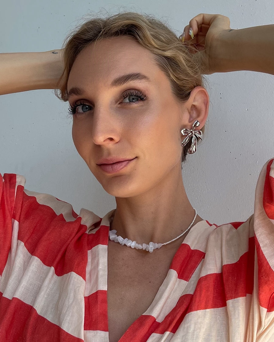 FLOWER STUD EARRINGS SILVER - STUDIO JO STORE  