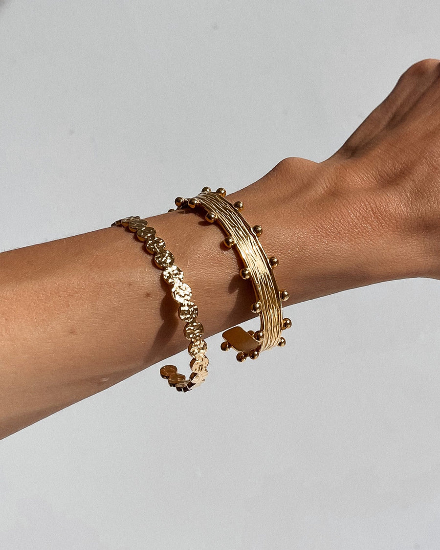 ZEAH TEXTURED CUFF BRACELET GOLD - STUDIO JO STORE  