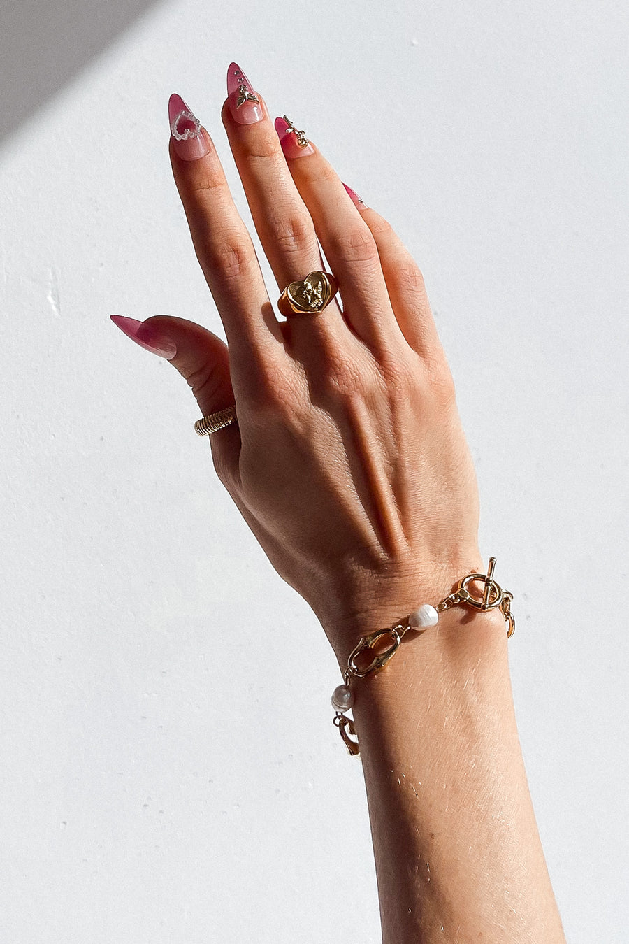 FRESHWATER PEARL CHUNKY CHIAN BRACELET 18K GOLD PVD - STUDIO JO STORE  