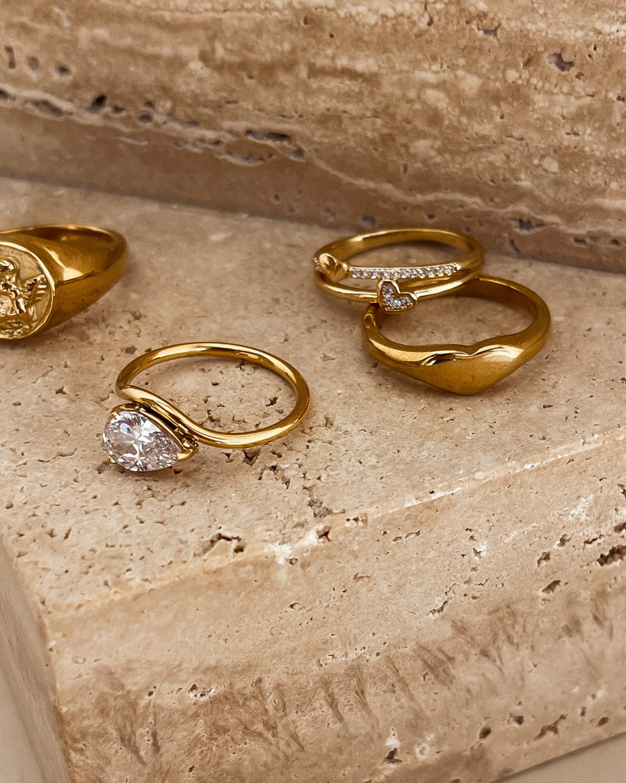 YOUR HEART SIGNET RING GOLD - STUDIO JO STORE  