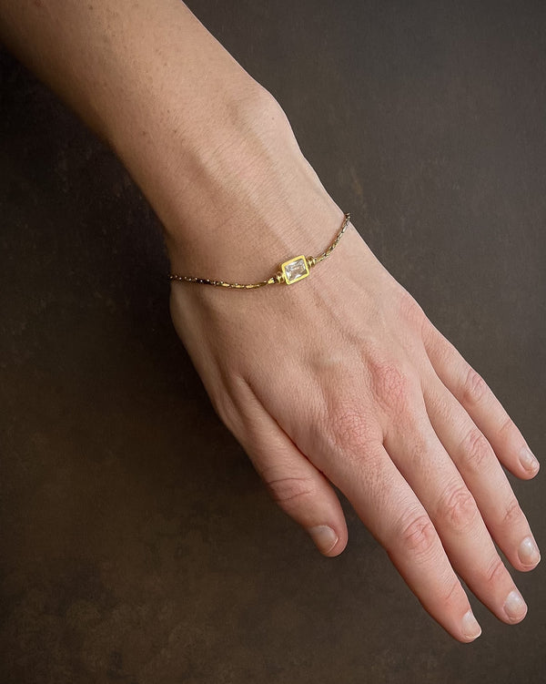 SQUARE DIAMOND PENDANT BRACELET 18K GOLD CHAIN - STUDIO JO STORE  