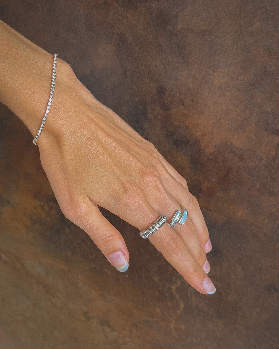 COILED STRECH SLINKY RING SILVR - STUDIO JO STORE  