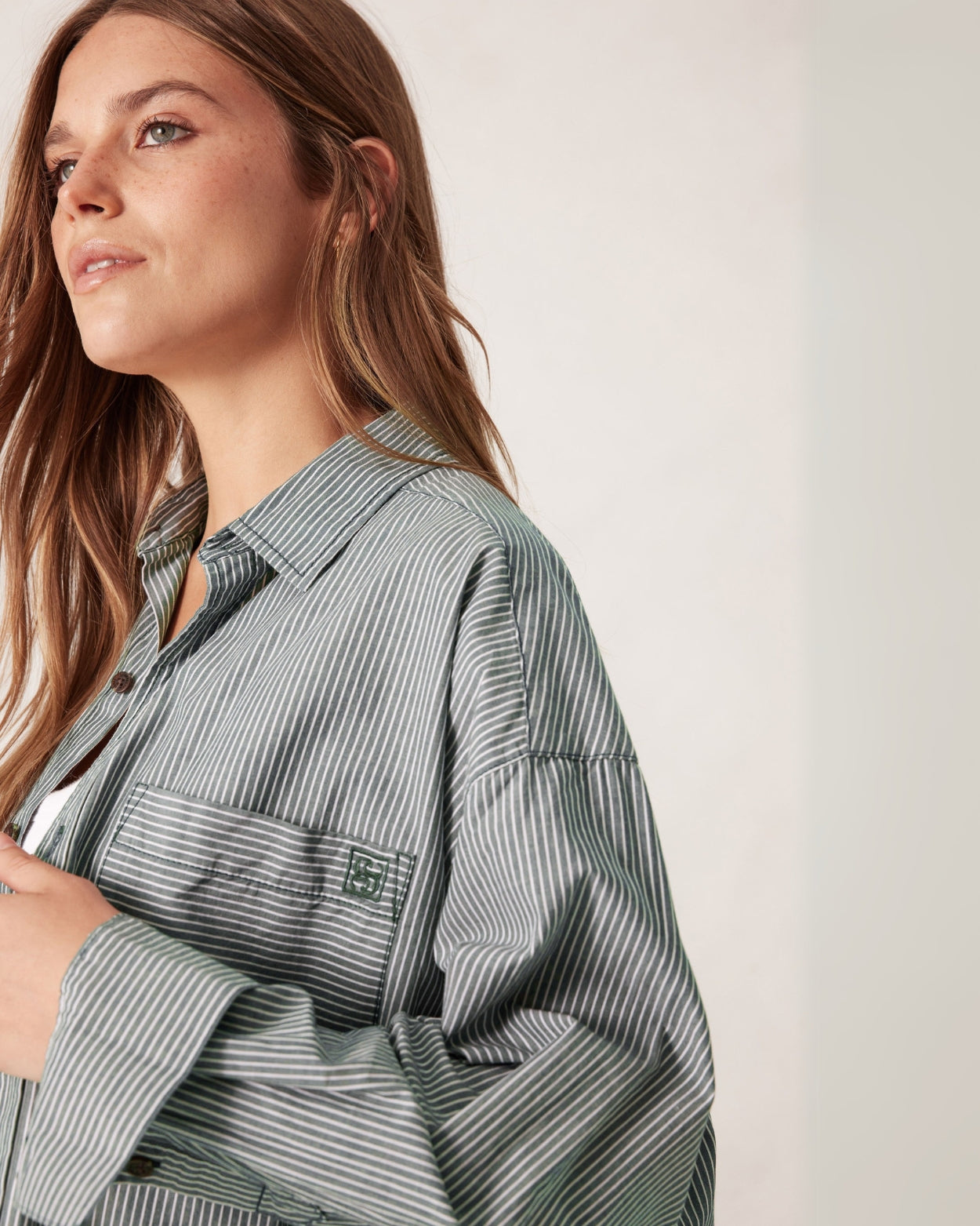 PETA OVERSIZED SHIRT GREEN WHITE NARROW STRIPE - STUDIO JO STORE  