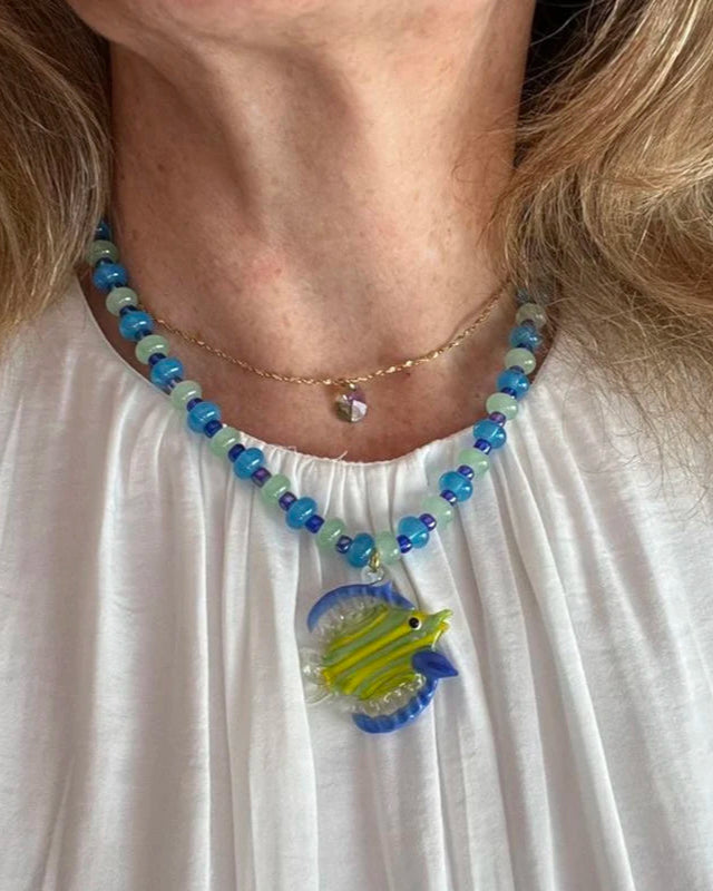 HANDMADE TROPICAL FISH PENDANT NECKLACE - BLUE GREEN GLASS BEADS - STUDIO JO STORE  