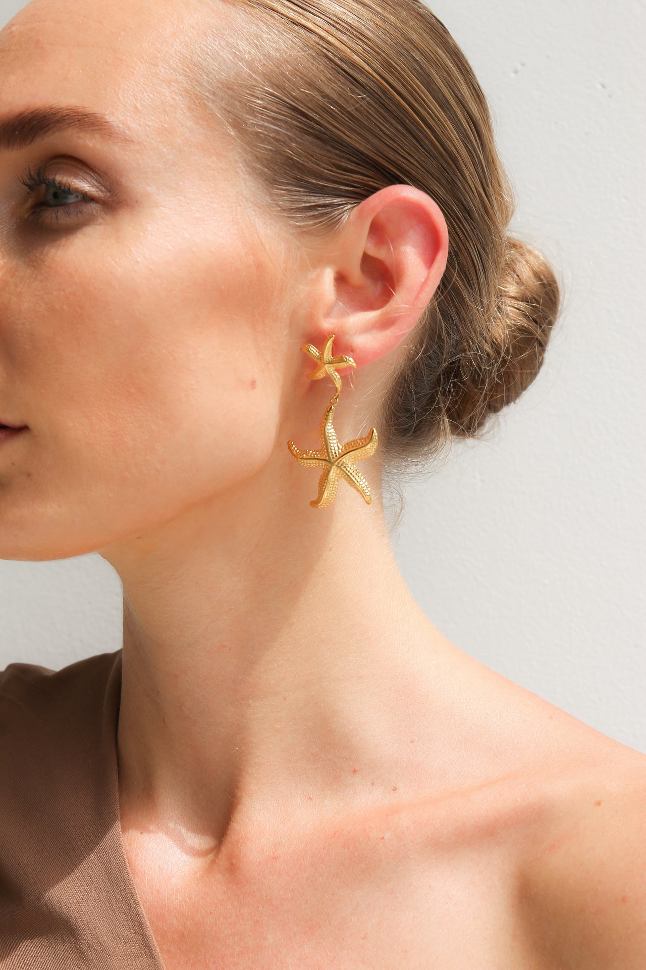 GOLD STUD STARFISH DROP EARRINGS