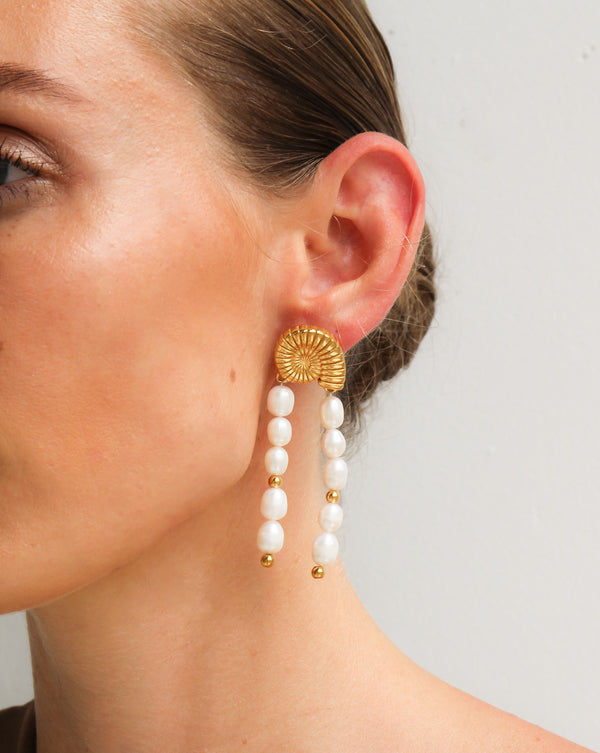 CONCH SHELL PEARL DROP TASSEL EARRINGS - STUDIO JO STORE  