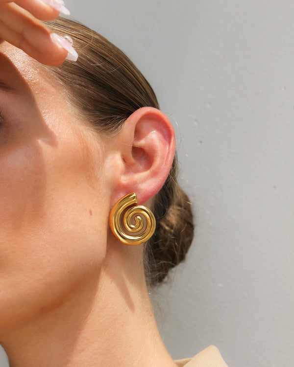 GOLD CONCH SHELL EARRINGS - STUDIO JO STORE  