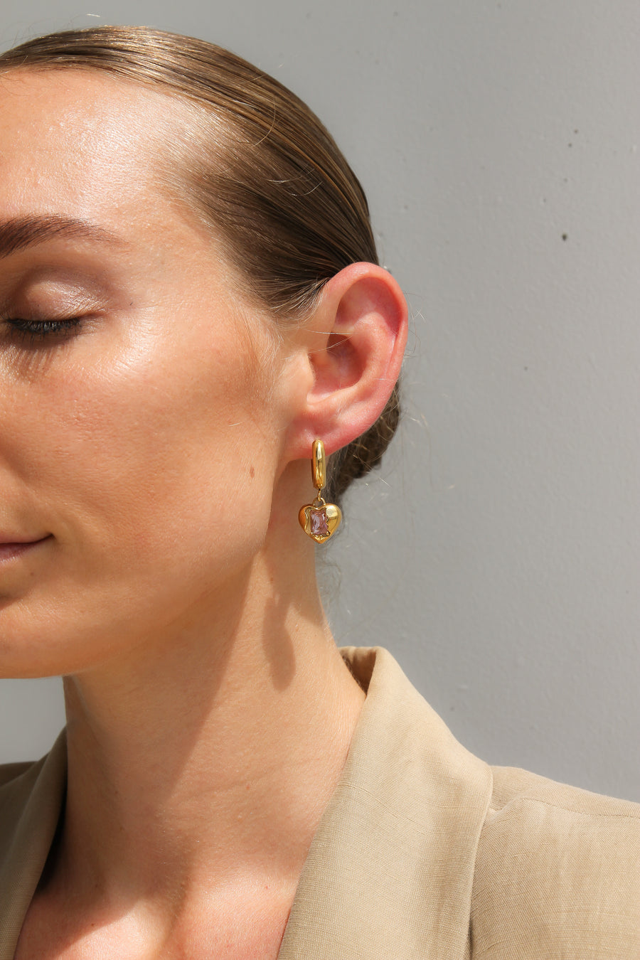 GOLD HEART DROP EARRINGS PINK STONE - STUDIO JO STORE  