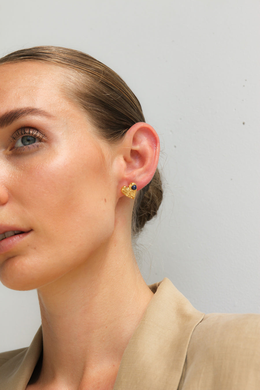 GOLD TEXTURED HEART STUD EARRINGS - STUDIO JO STORE  