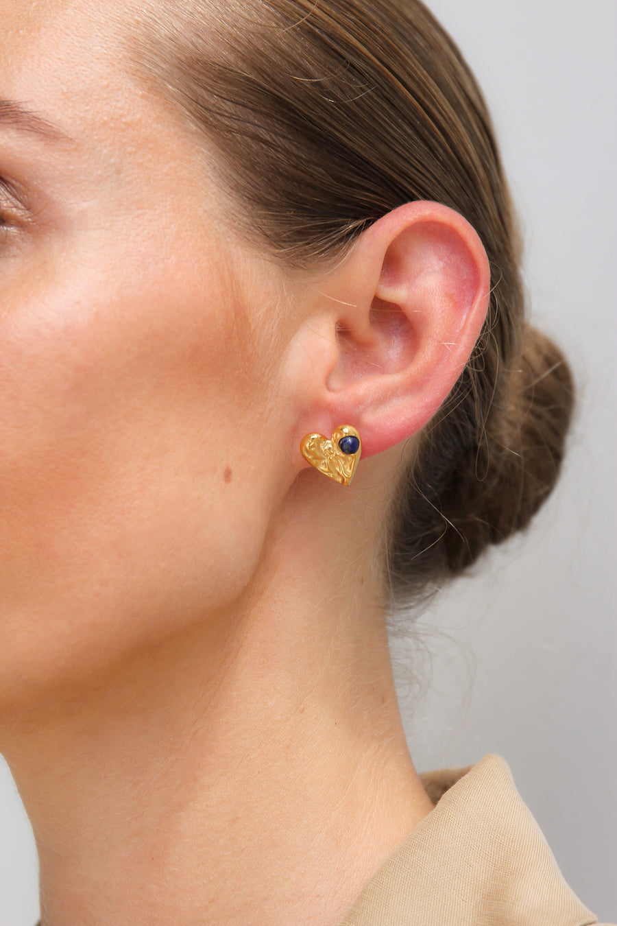 GOLD TEXTURED HEART STUD EARRINGS - STUDIO JO STORE  