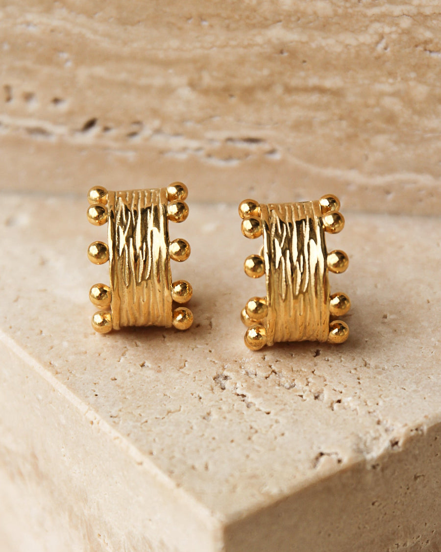 LIYLAH TEXTURED STUD EARRINGS 18K GOLD - STUDIO JO STORE  