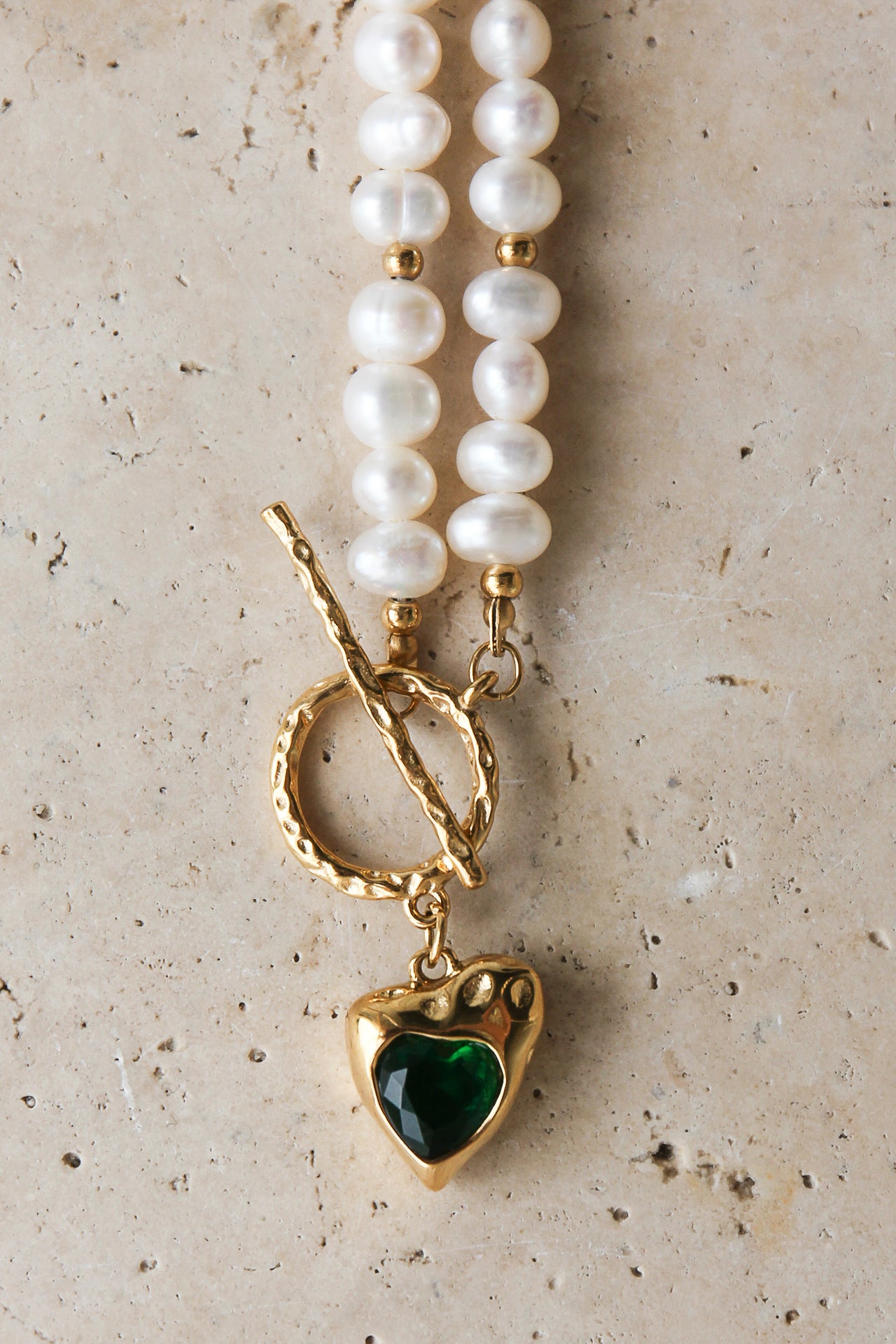 GOLD HEART FRESH WATER PEARL NECKLACE GREEN STONE