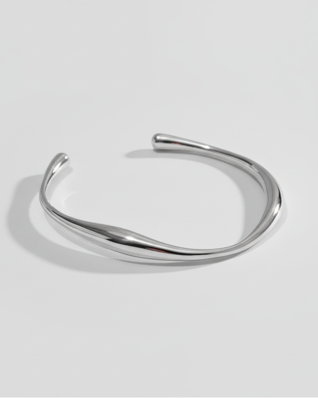 Ember Wave Cuff Bracelet – Platinum Silver