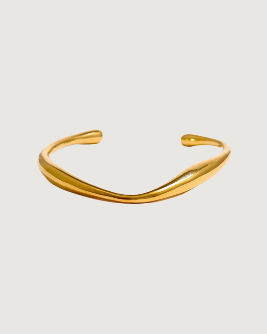 Ember Wave Cuff Bracelet – 18K Gold - STUDIO JO STORE  