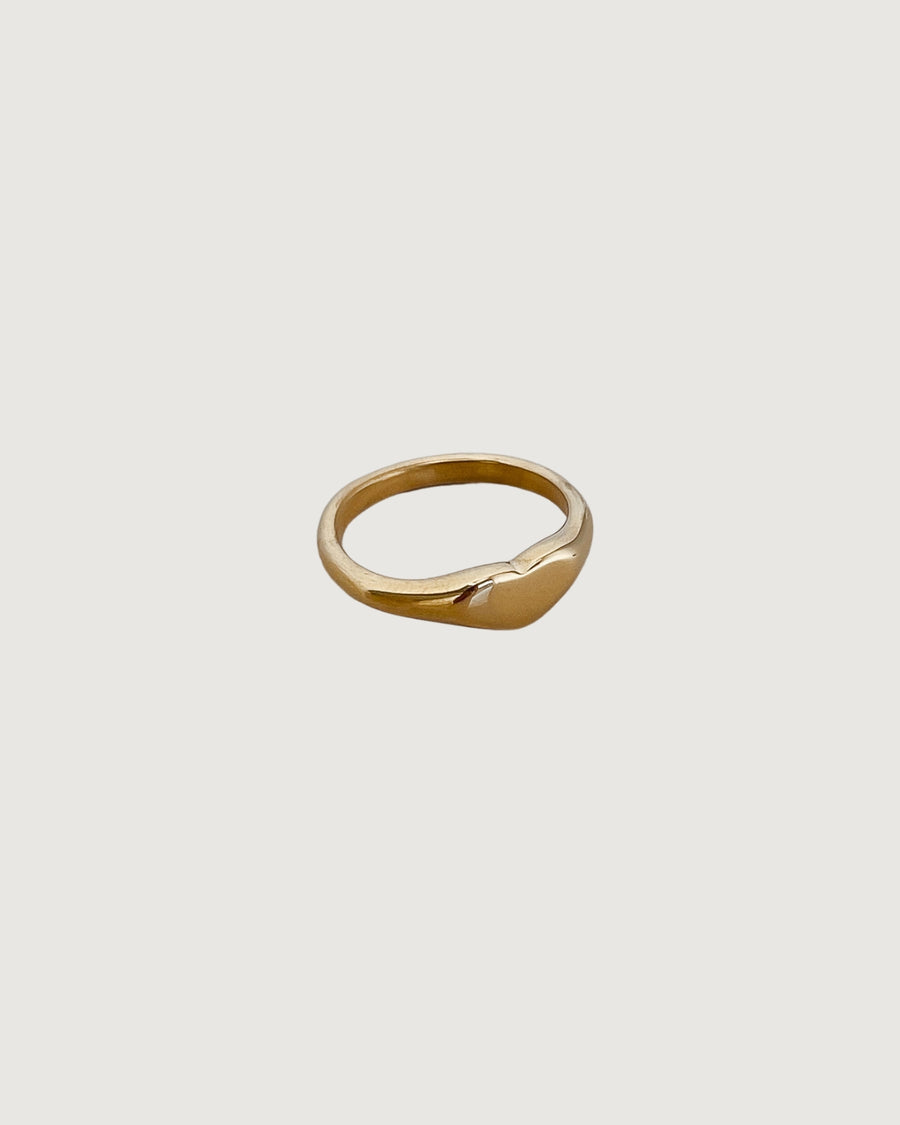 YOUR HEART SIGNET RING GOLD - STUDIO JO STORE  
