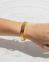 Thumbnail for Drift Textured Cuff Bracelet – 18k Gold