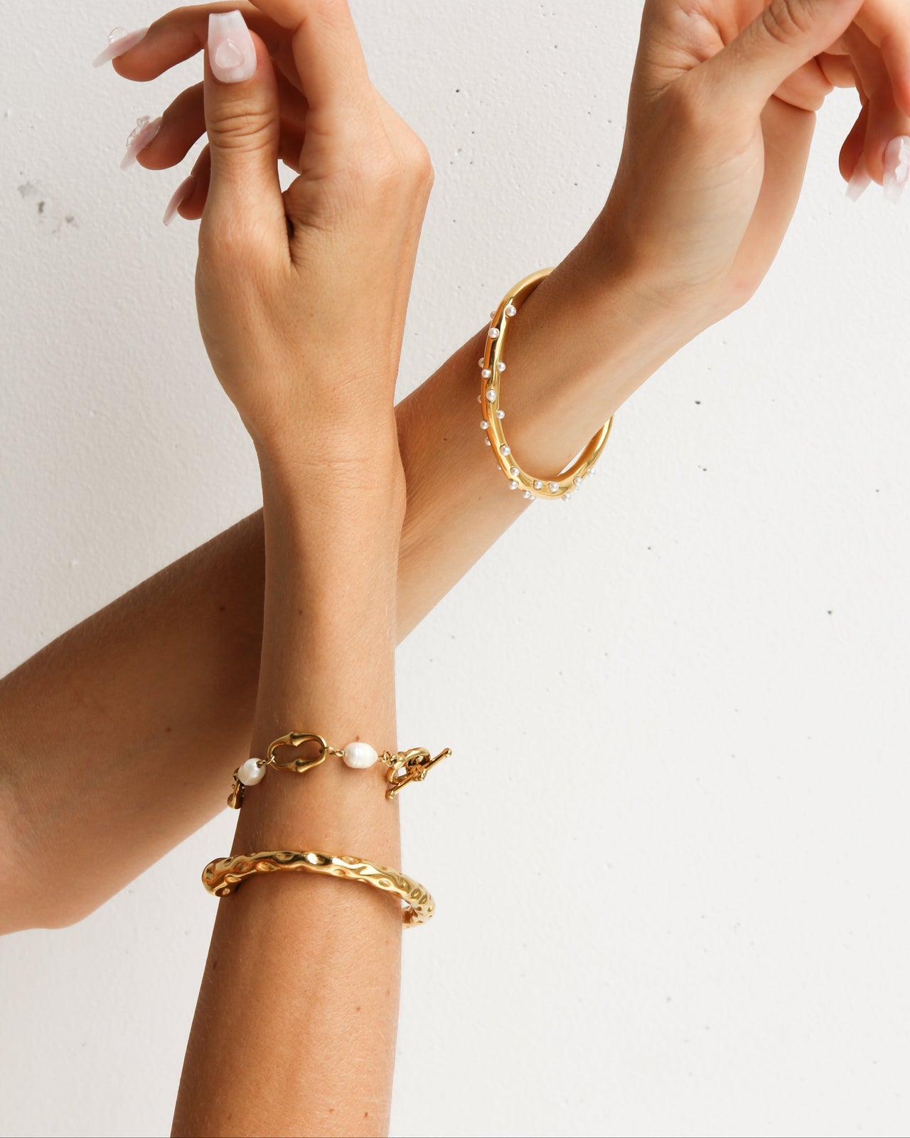 FRESHWATER PEARL CHUNKY CHIAN BRACELET 18K GOLD PVD - STUDIO JO STORE  