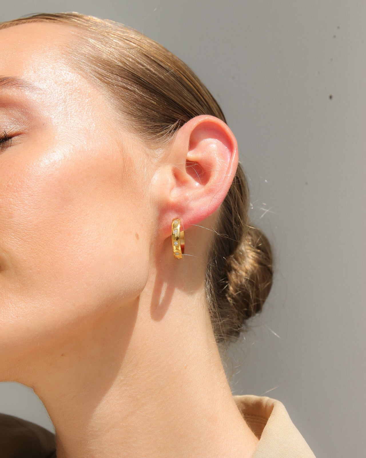GOLD DIAMOND HOOP EARRINGS - STUDIO JO STORE  